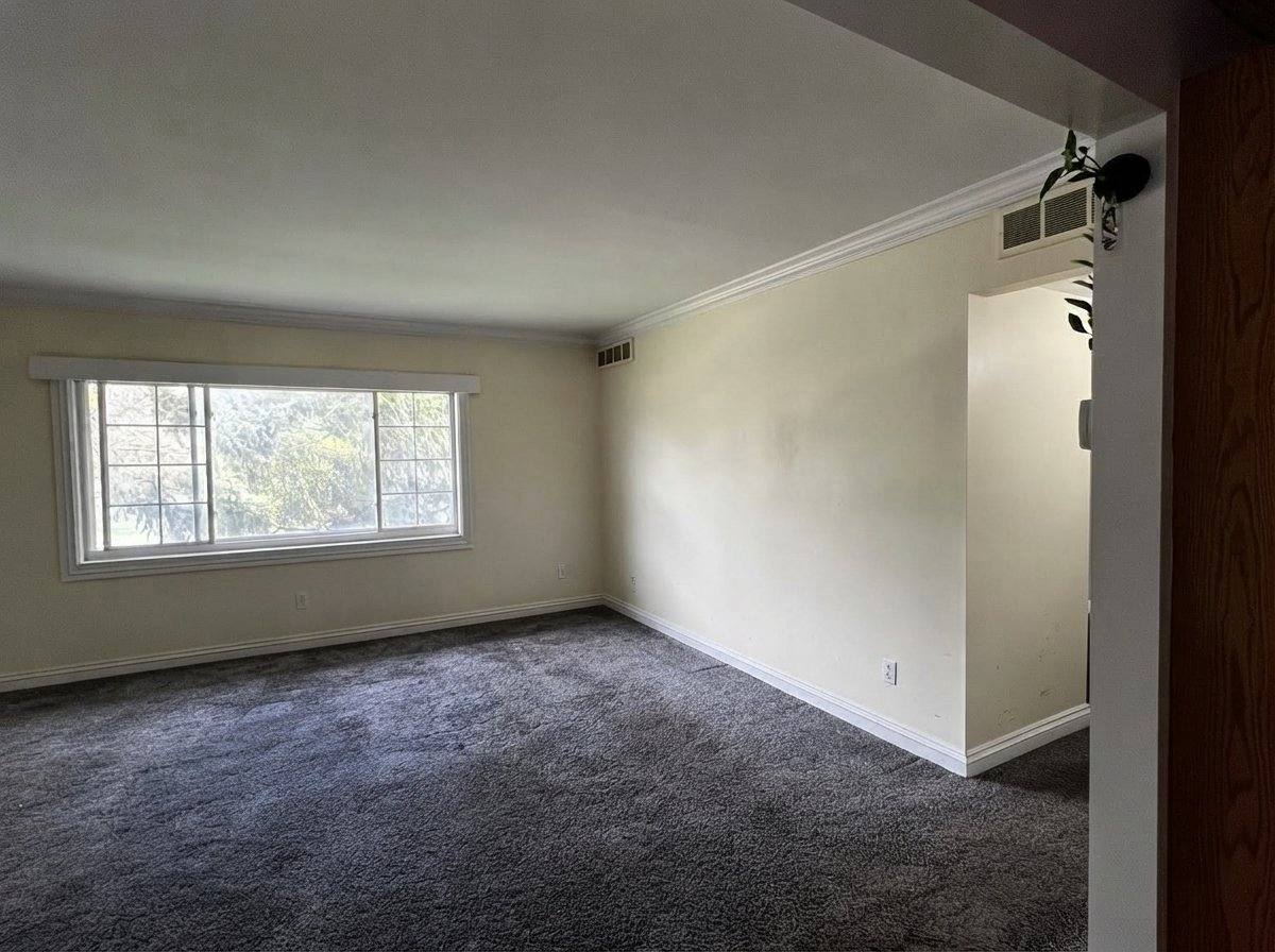 Apartment for rent at 2309 Walton Blvd #35, Rochester, MI 48309