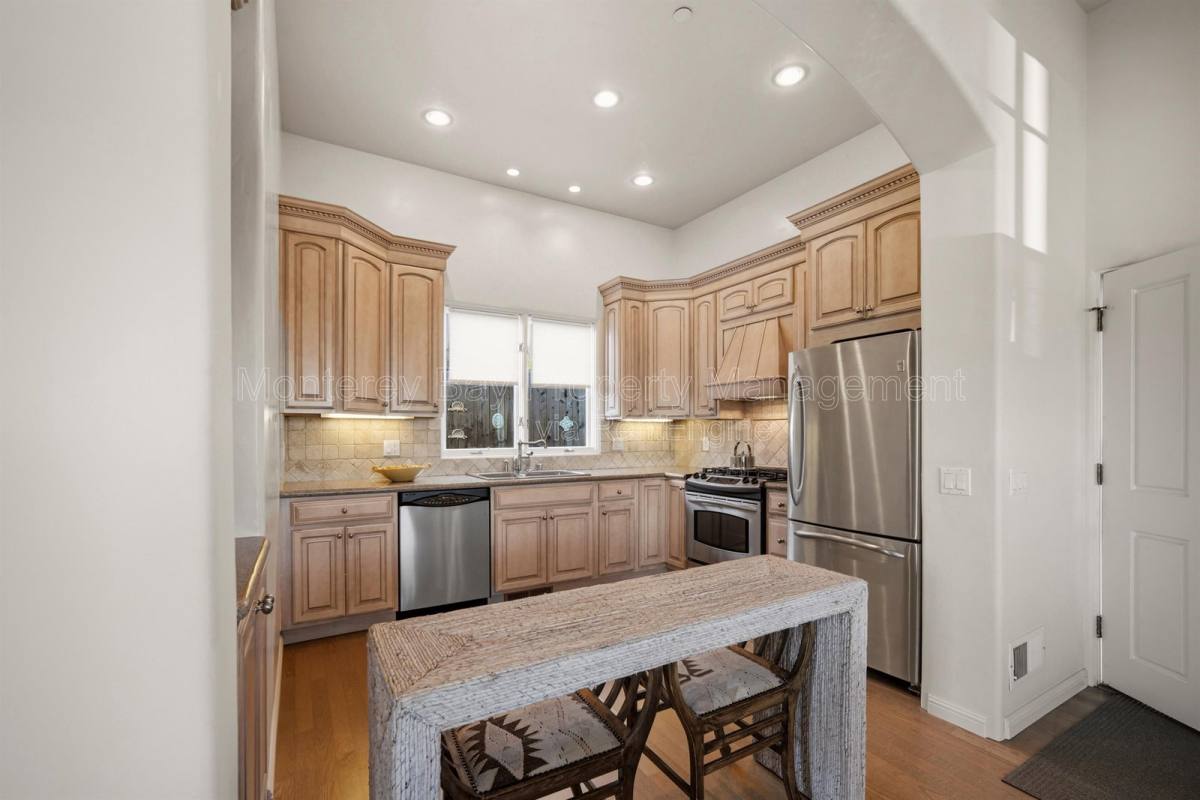Apartment for rent at 525 Laurel Ave, Pacific Grove, CA 93950