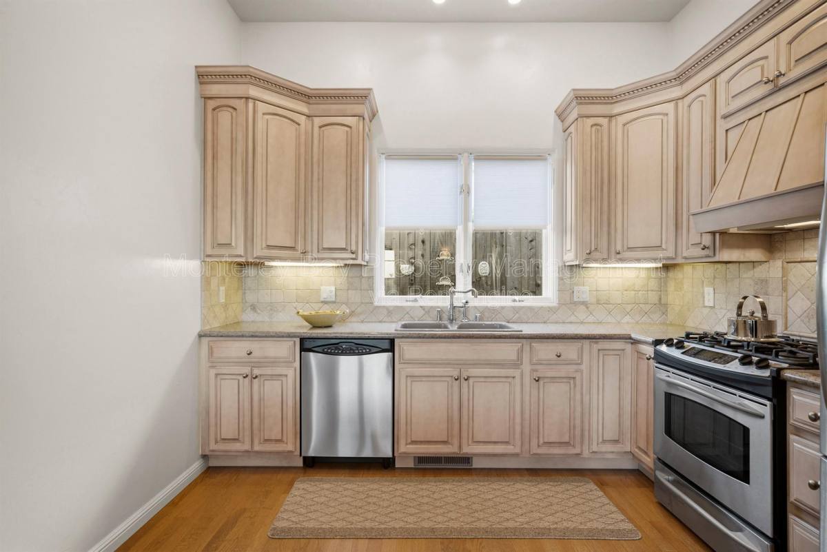 Apartment for rent at 525 Laurel Ave, Pacific Grove, CA 93950