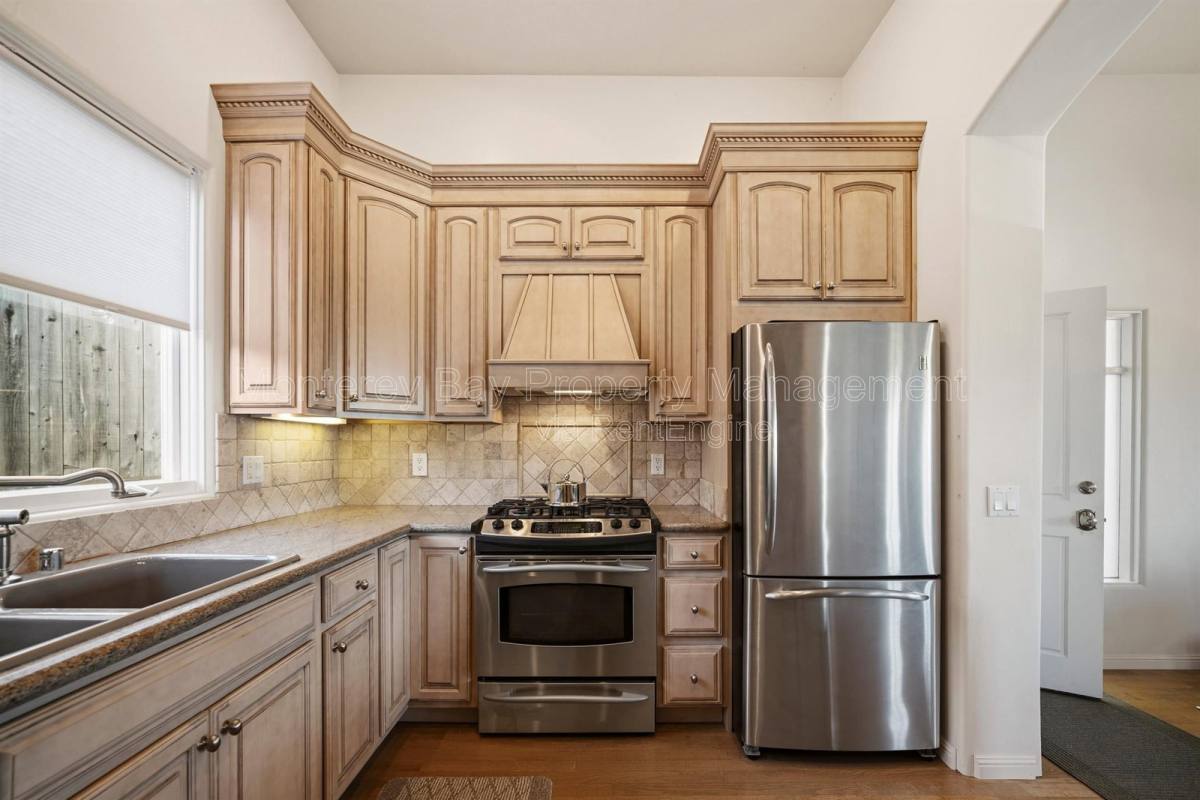 Apartment for rent at 525 Laurel Ave, Pacific Grove, CA 93950