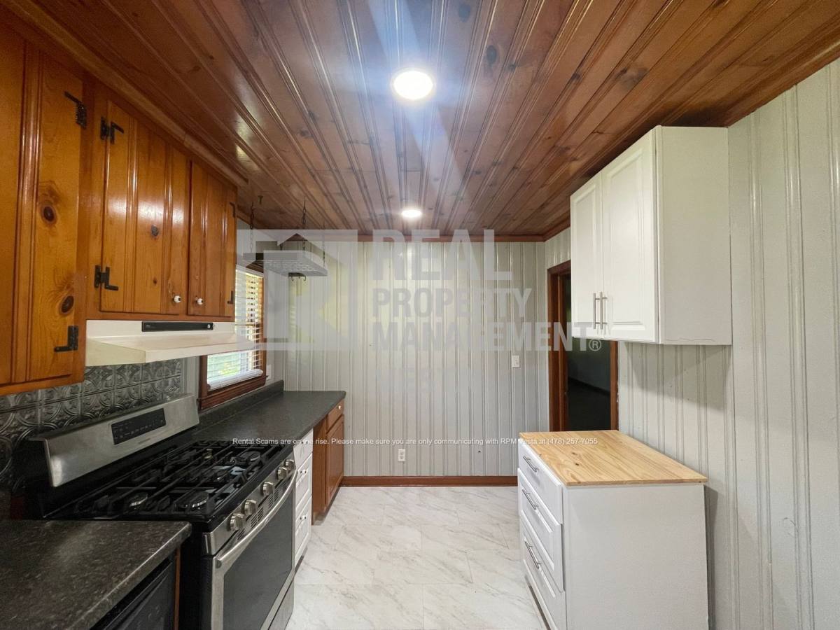 House for rent at 2670 Pierce Dr N, Macon, GA 31204