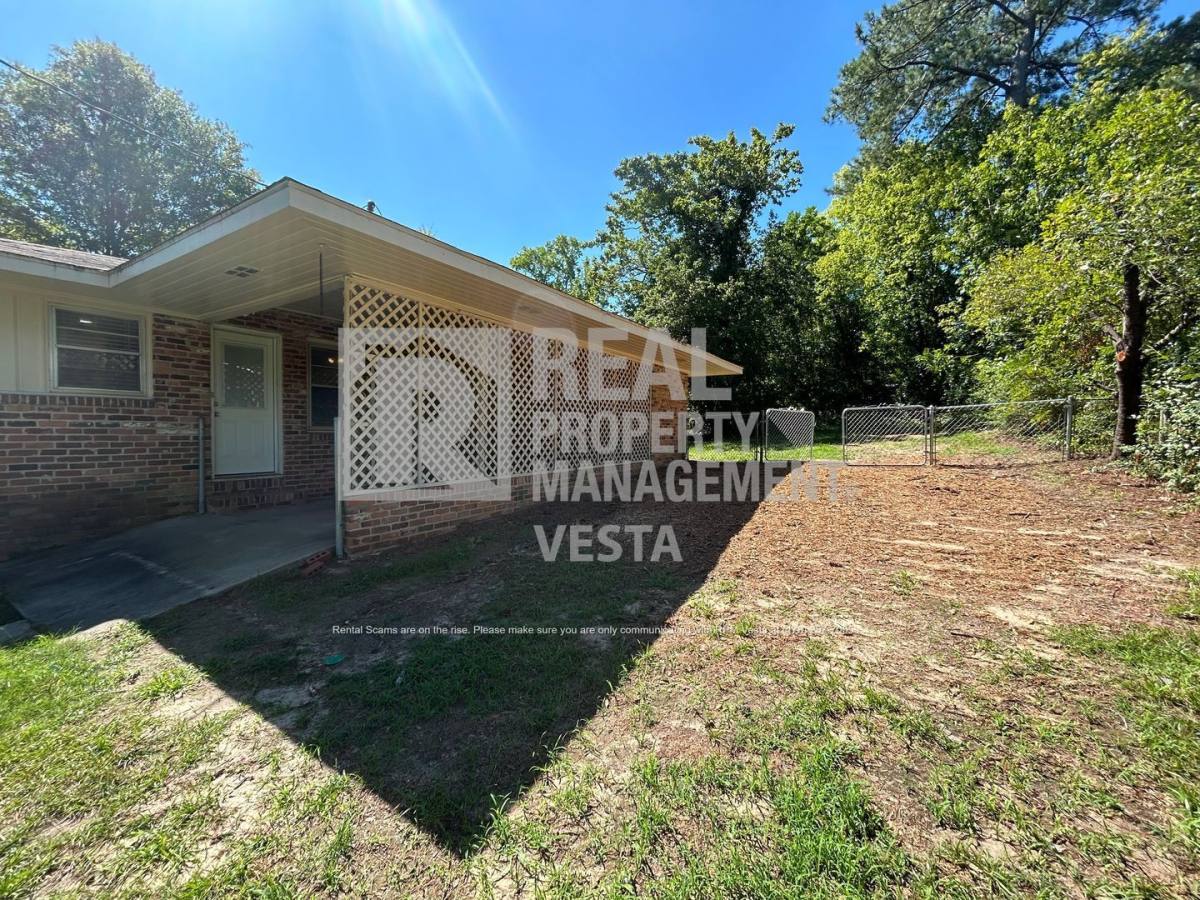 House for rent at 2670 Pierce Dr N, Macon, GA 31204