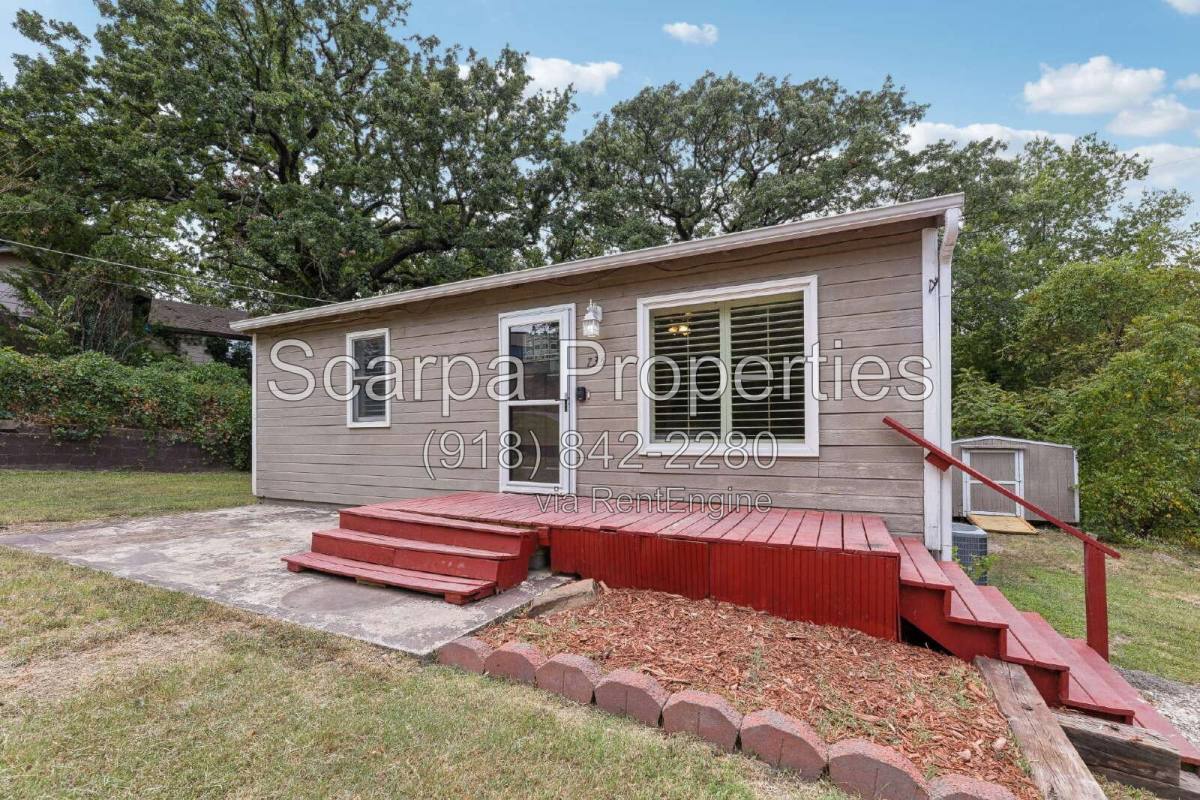 House for rent at 734 N Walnut Creek Dr, Sand Springs, OK 74063