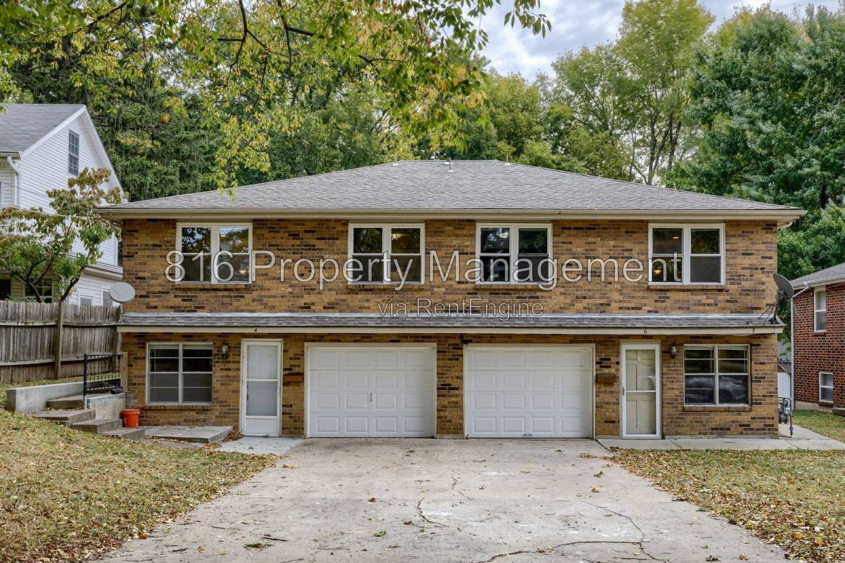 Apartment for rent at 6 Hawthorne Place, Independence, MO 64052