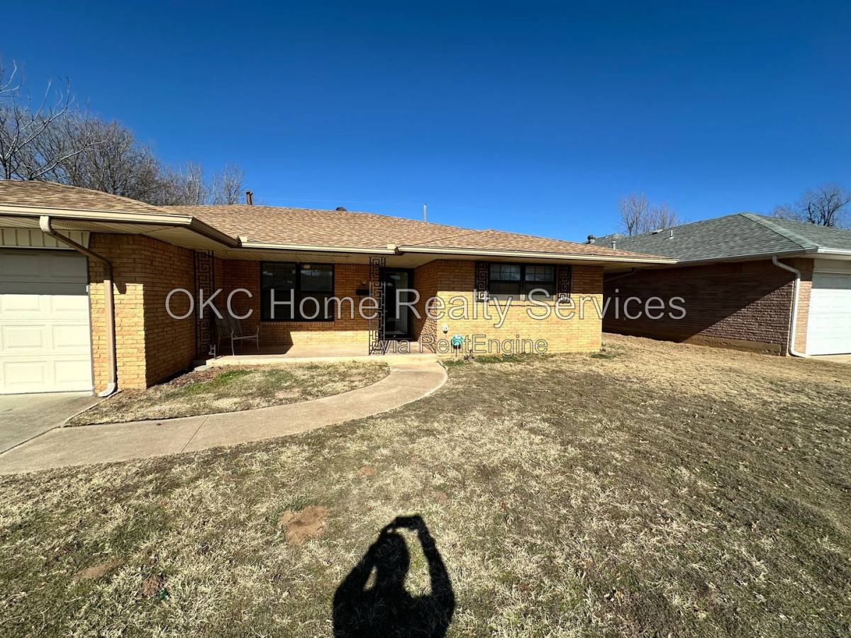 House for rent at 7421 NW 26th St, Bethany, OK 73008