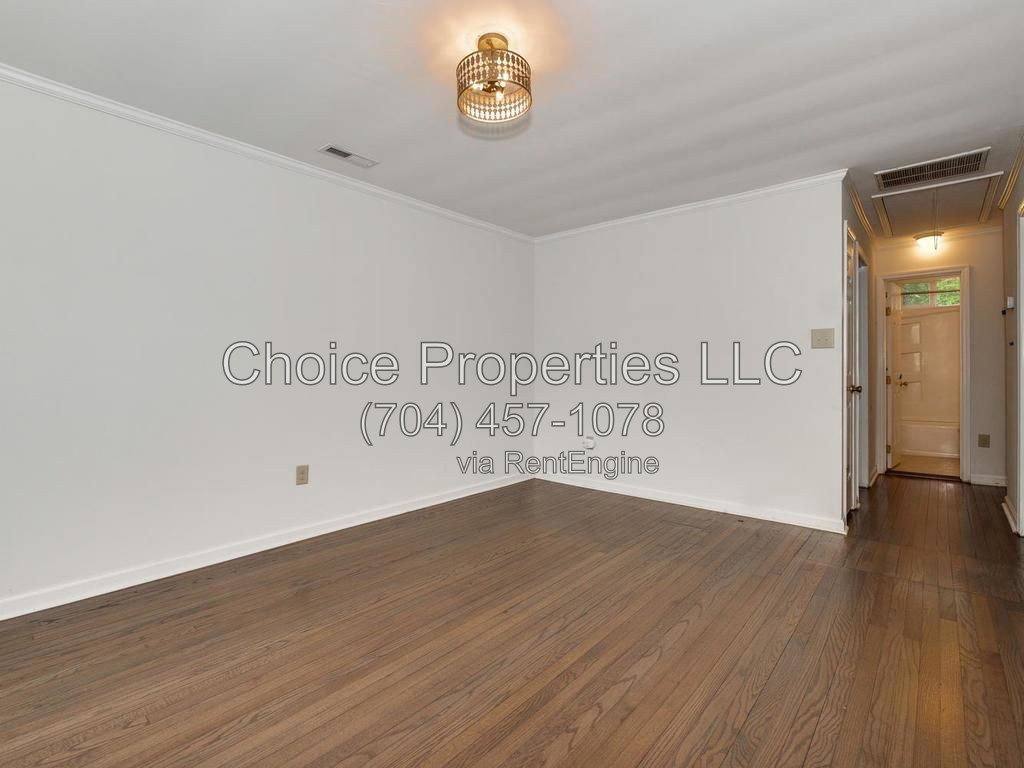 Apartment for rent at 5113 Valley Stream Rd, Charlotte, NC 28209