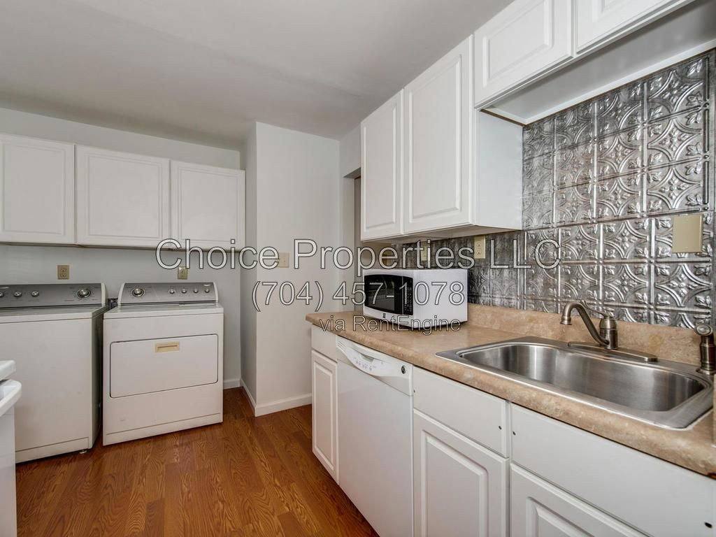 Apartment for rent at 5113 Valley Stream Rd, Charlotte, NC 28209