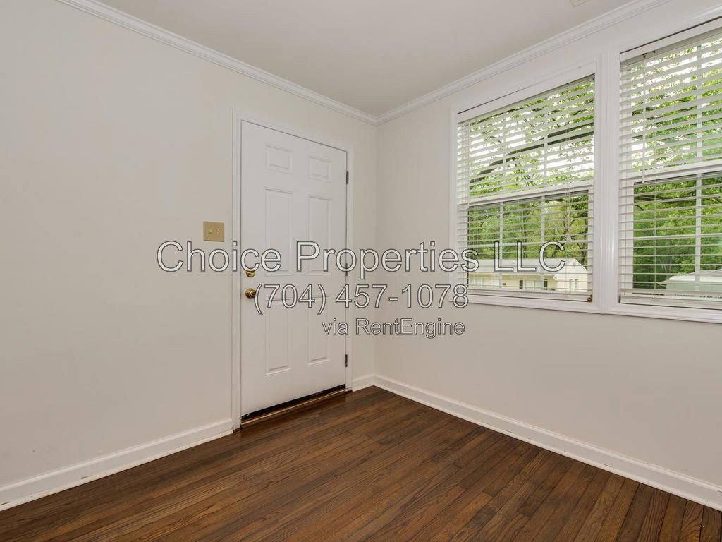 Apartment for rent at 5113 Valley Stream Rd, Charlotte, NC 28209