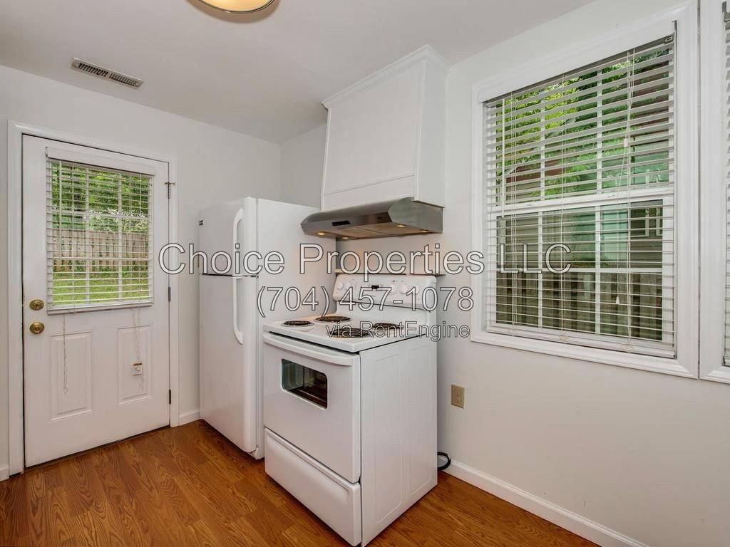 Apartment for rent at 5113 Valley Stream Rd, Charlotte, NC 28209