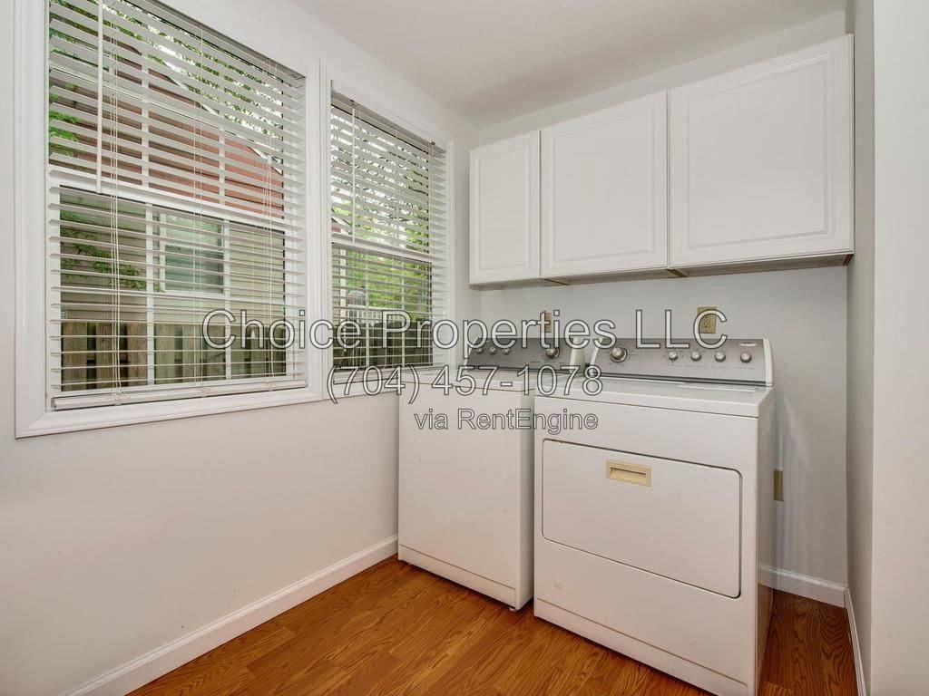 Apartment for rent at 5113 Valley Stream Rd, Charlotte, NC 28209