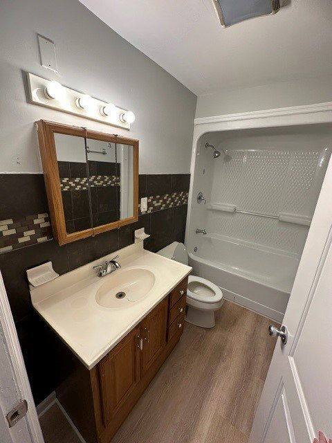 Apartment for rent at 22 13th St #1, Watervliet, NY 12189