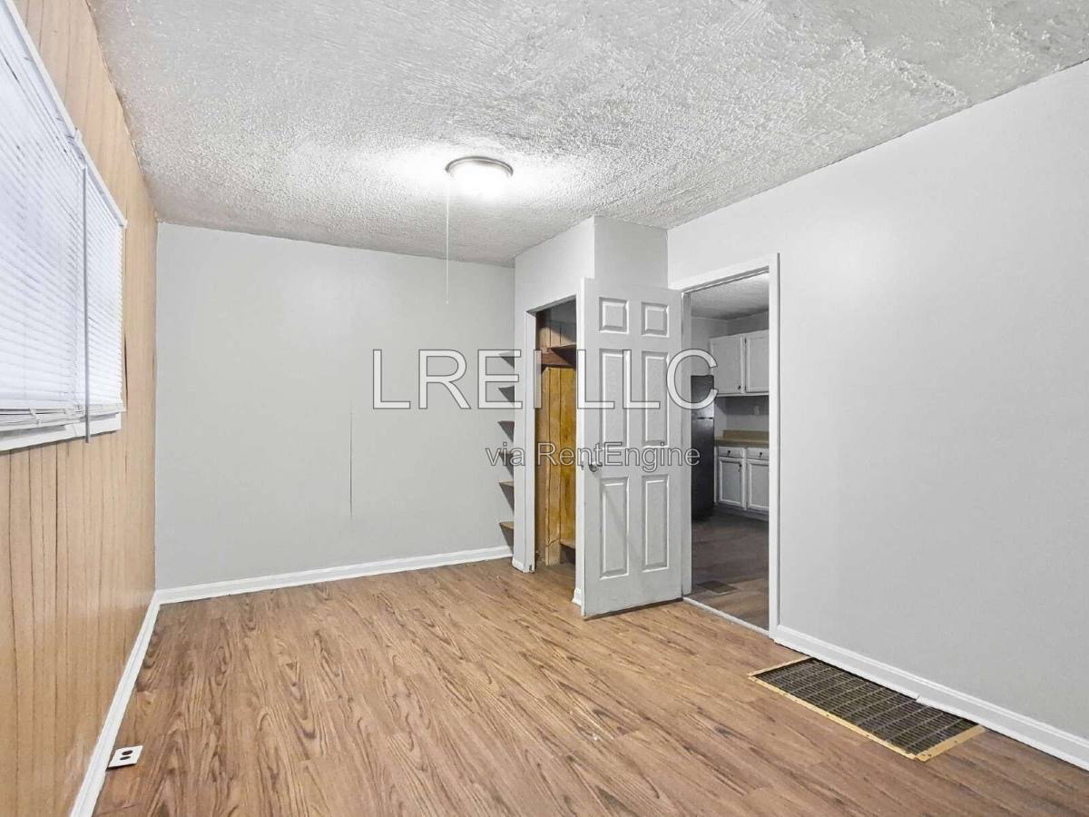 House for rent at 2710 Duncan St, Louisville, KY 40212