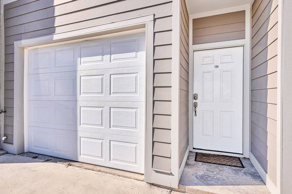 Townhouse for rent at 109 E Orchard Loop, D'Iberville, MS 39540