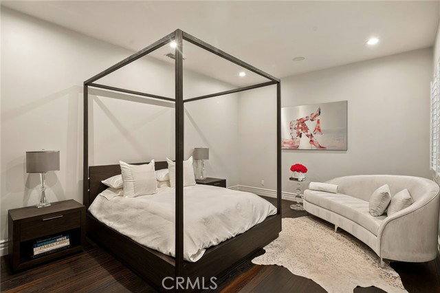 House for rent at 4816 Gloria Ave, Encino, CA 91436