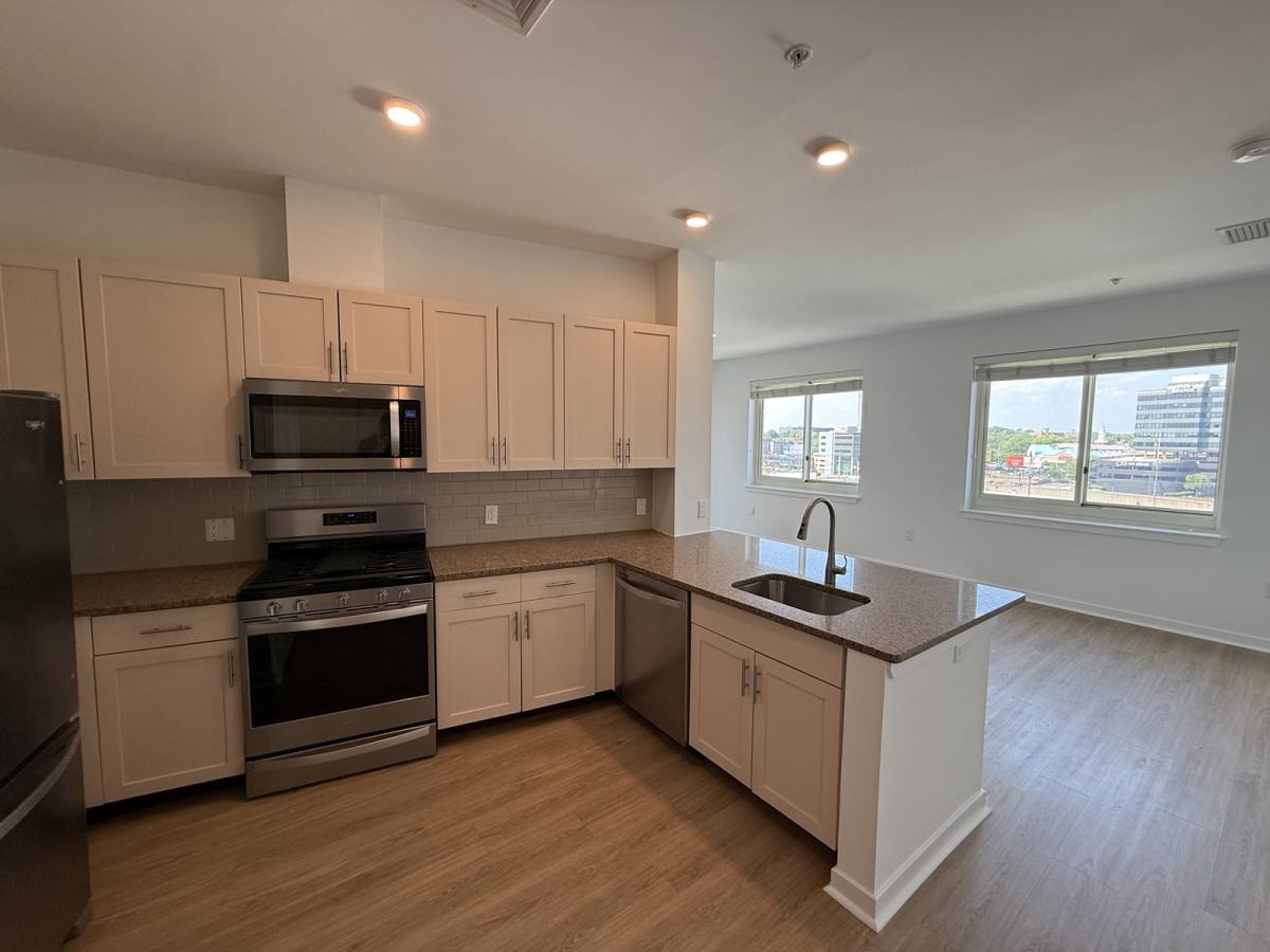 Apartment for rent at 2050 Central Rd #710, Fort Lee, NJ 07024