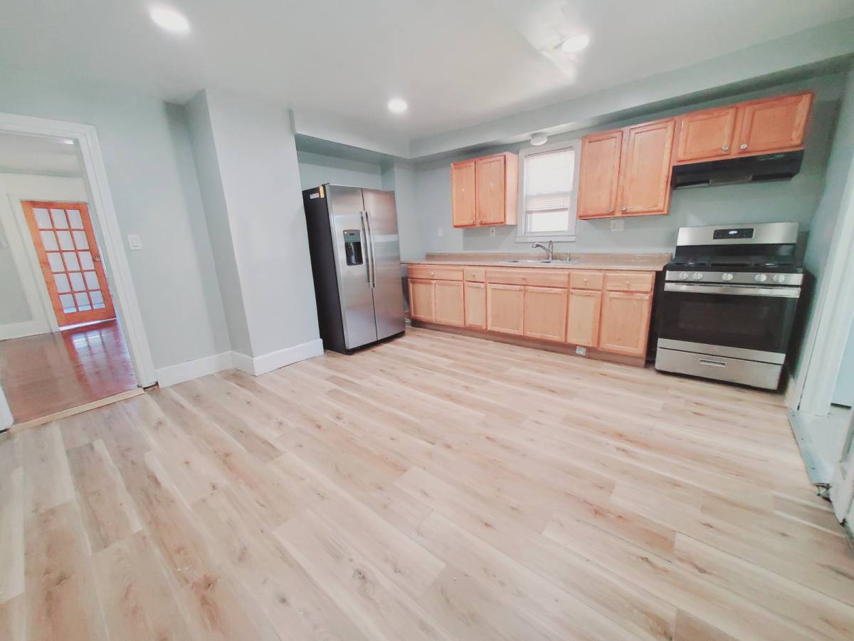 Apartment for rent at 93 Sanford Ave #2, Bridgeport, CT 06604
