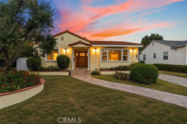 House for rent at 5110 Petit Ave, Encino, CA 91436