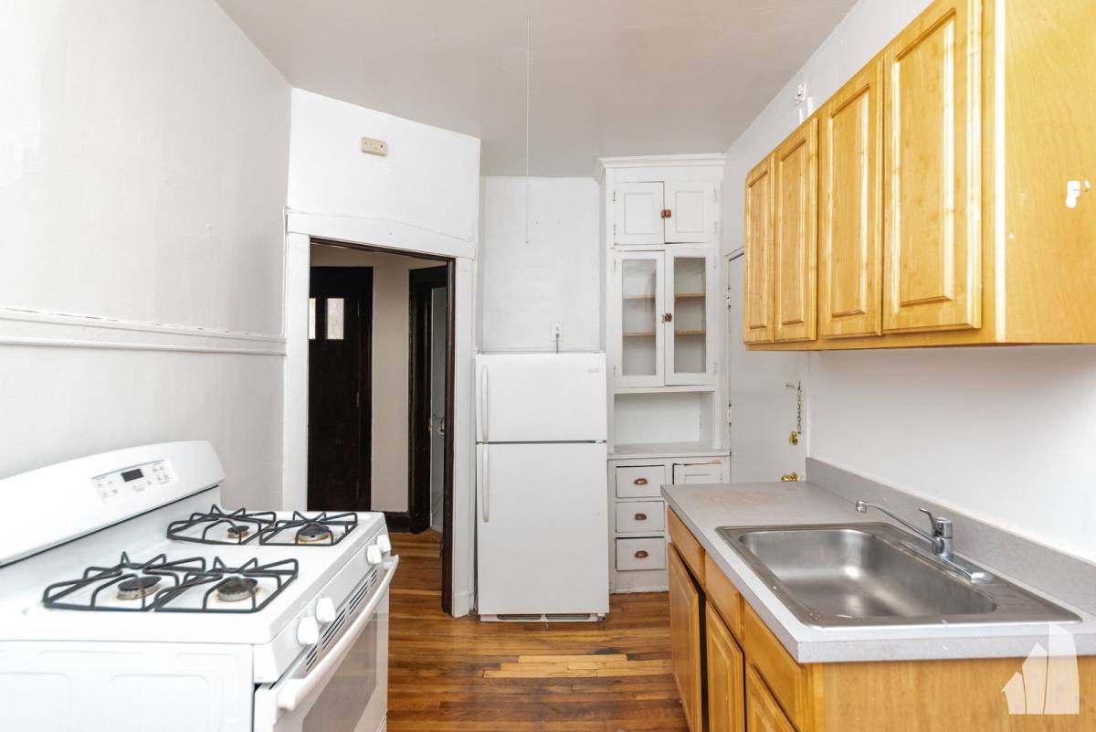 Apartment for rent at 7735 N Sheridan Rd #55-2, Chicago, IL 60626