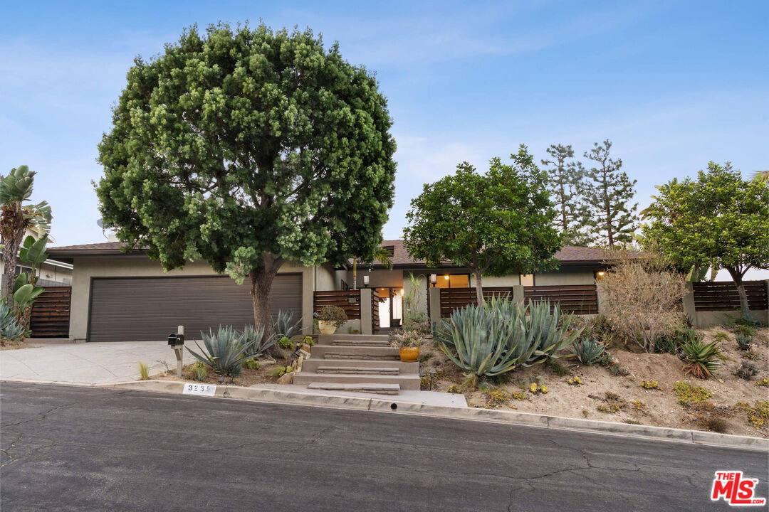 House for rent at 3235 Steven Dr, Encino, CA 91436