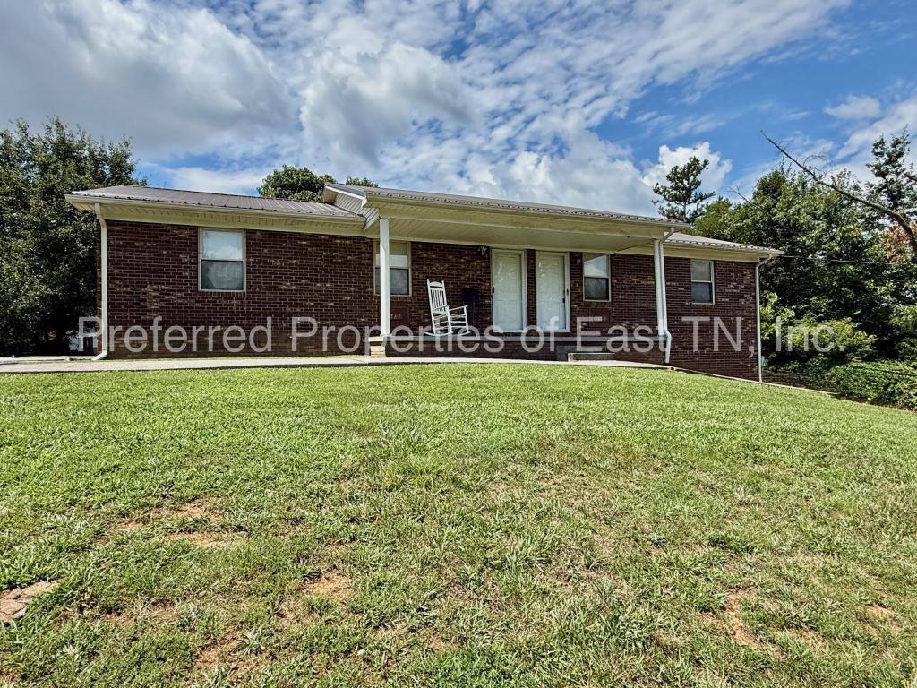 House for rent at 2884 Blue Ridge Dr, Morristown, TN 37814