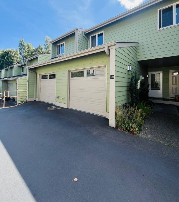 Condo for rent at 253 Shepard Way NW #207, Bainbridge Island, WA 98110