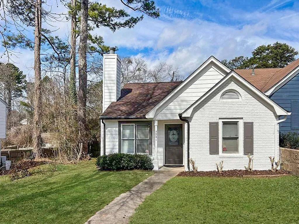 Townhouse for rent at 7941 Creekstone Way, Riverdale, GA 30274