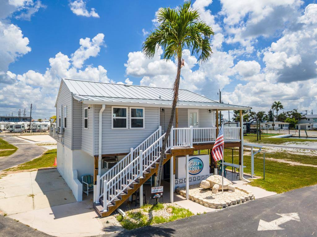 Apartment for rent at 19281 San Carlos Blvd, Fort Myers Beach, FL 33931
