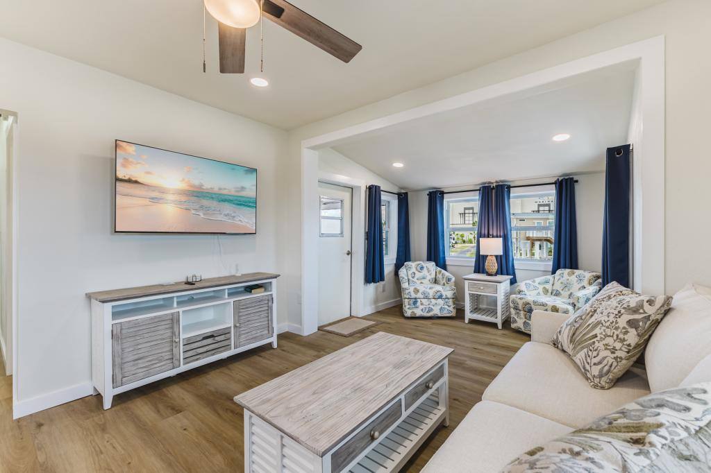 Apartment for rent at 19281 San Carlos Blvd, Fort Myers Beach, FL 33931