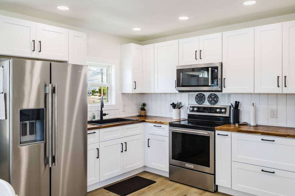 Apartment for rent at 19281 San Carlos Blvd, Fort Myers Beach, FL 33931