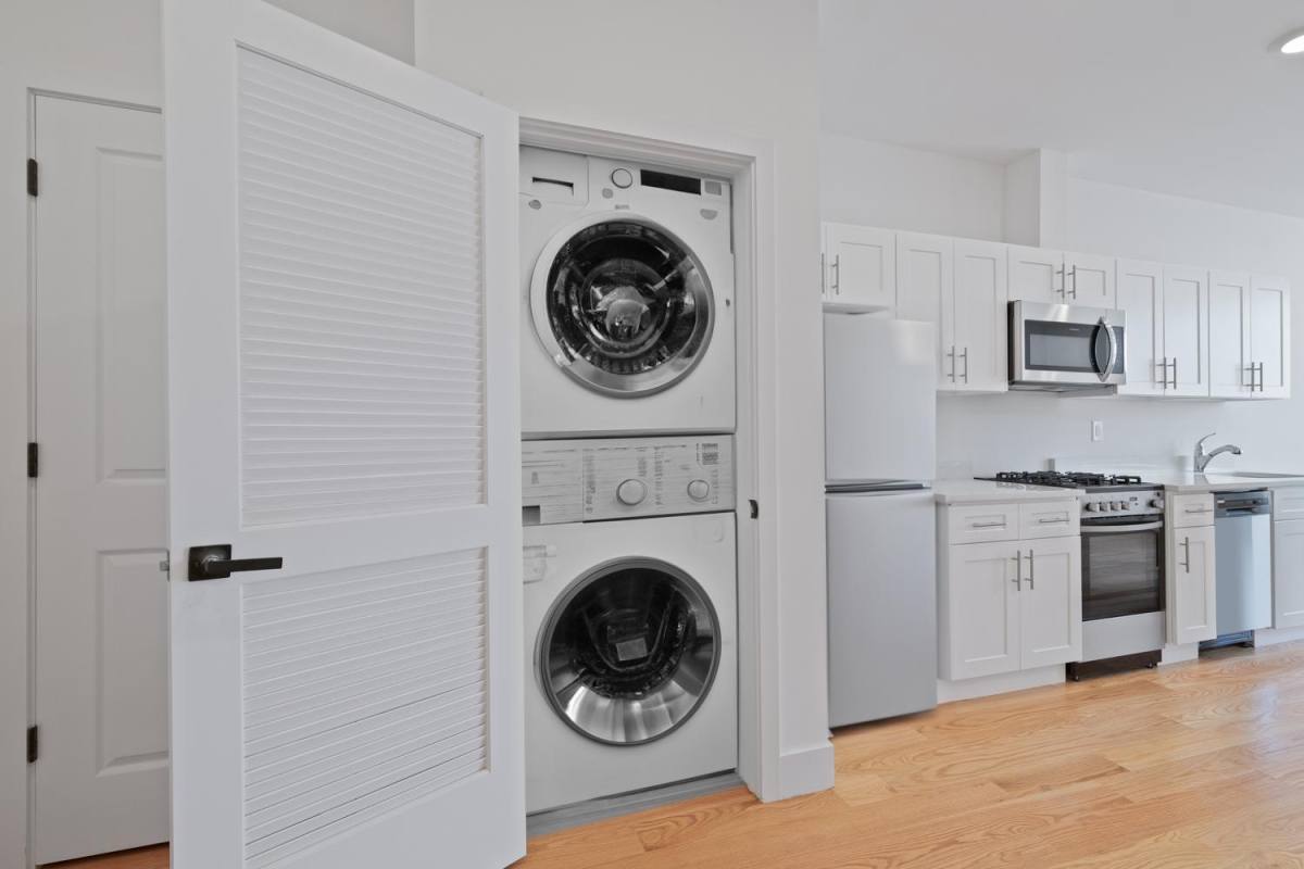 Apartment for rent at 56 Cottage St #401, Jersey City, NJ 07306