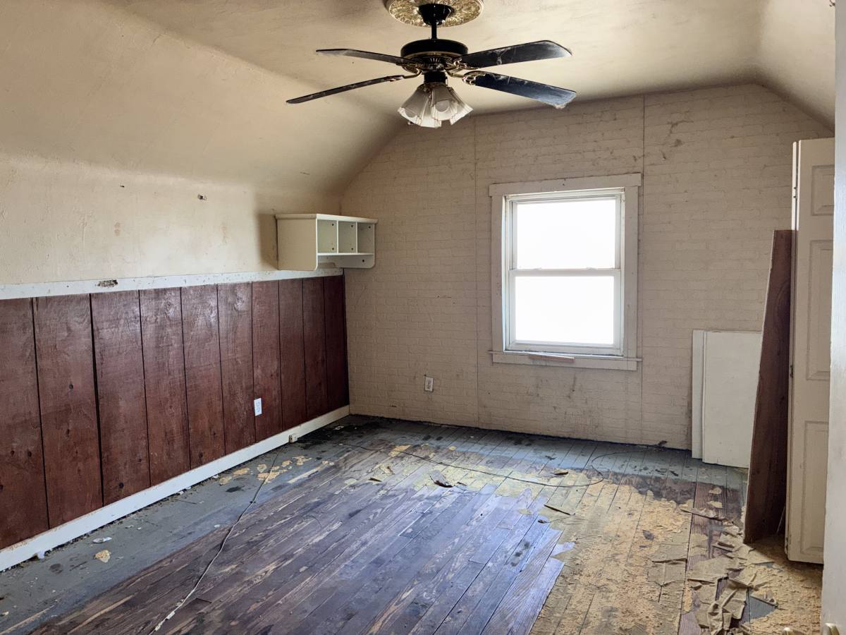House for rent at 2317 Grand Ave, Granite City, IL 62040