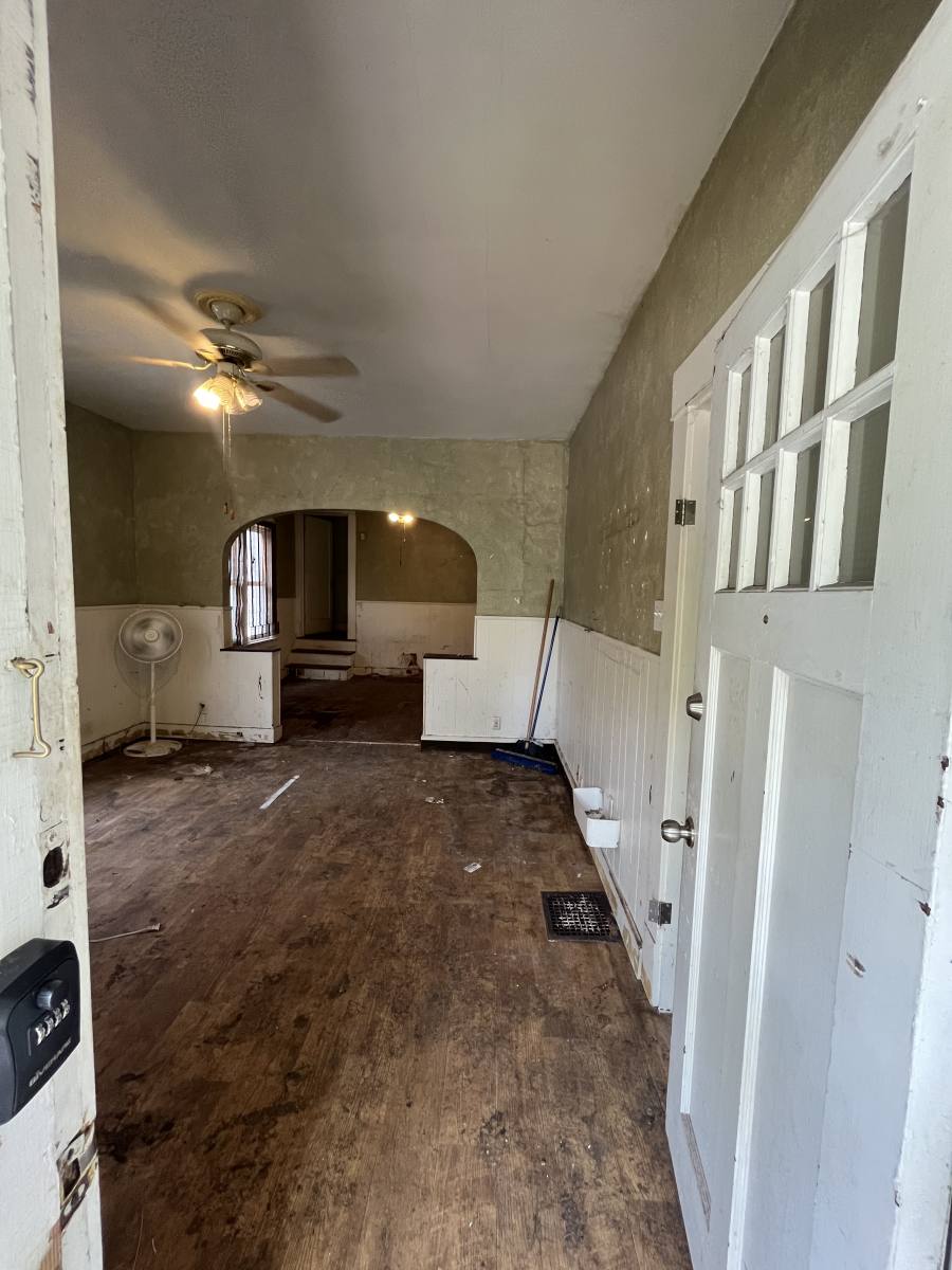 House for rent at 2317 Grand Ave, Granite City, IL 62040