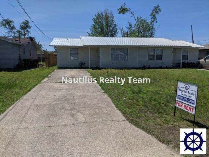 Townhouse for rent at 1119 Bradford Circle, Lynn Haven, FL 32444