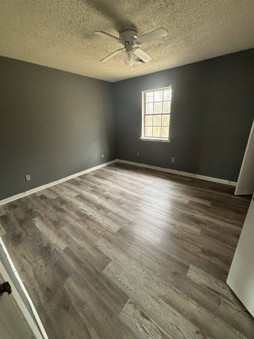 Townhouse for rent at 1 Hidden Valley Dr, Tupelo, MS 38801