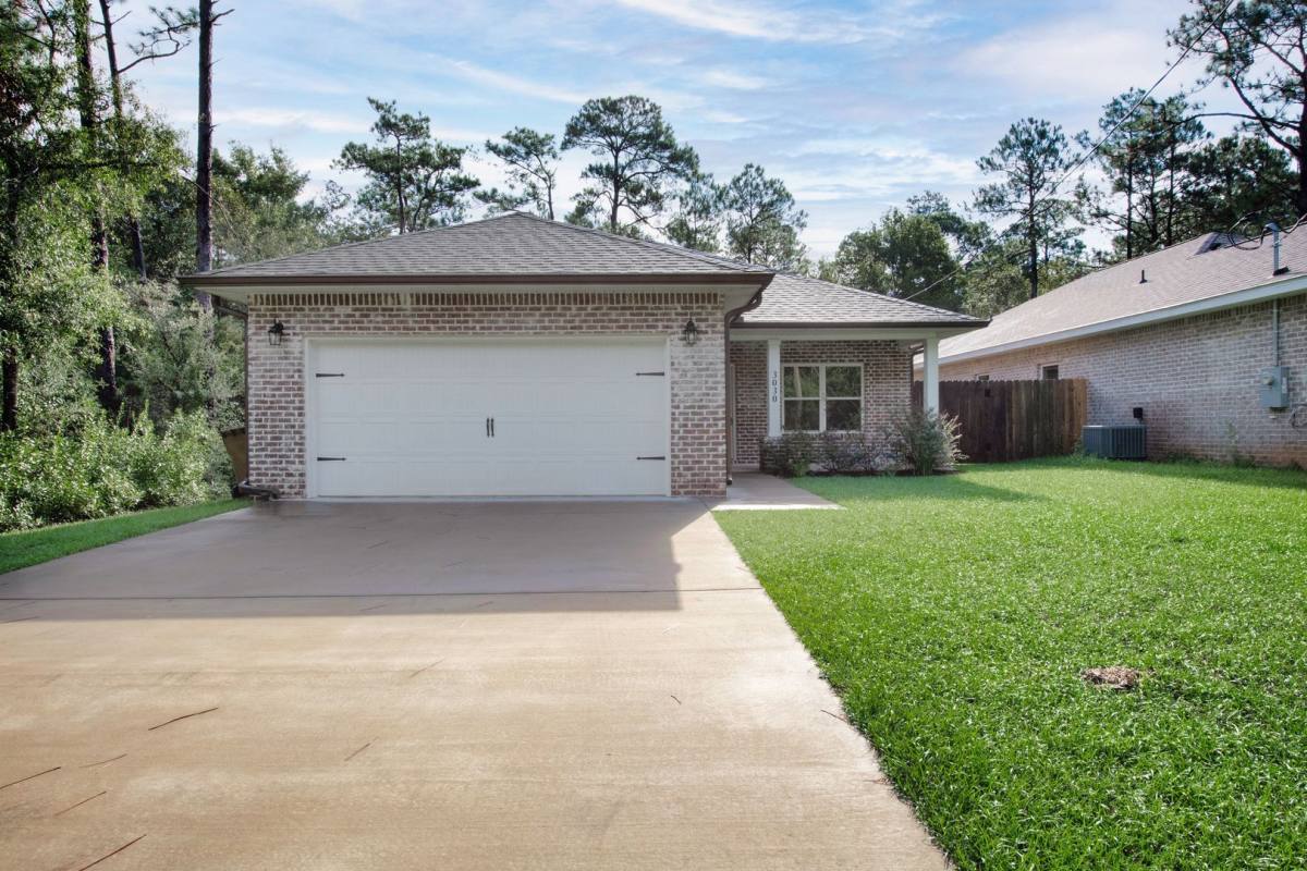 House for rent at 3030 N 38th Ave, Milton, FL 32583
