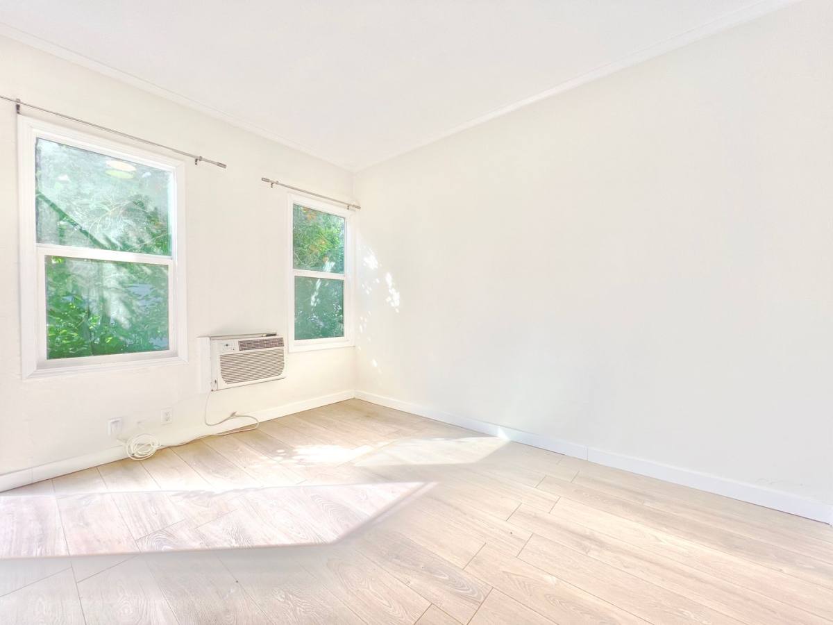 Apartment for rent at 1301 N Stanley Ave, Los Angeles, CA 90046