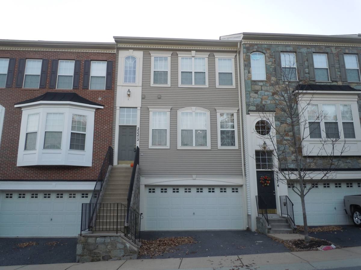 Townhouse for rent at 25372 Damascus Park Terrace, Damascus, MD 20872