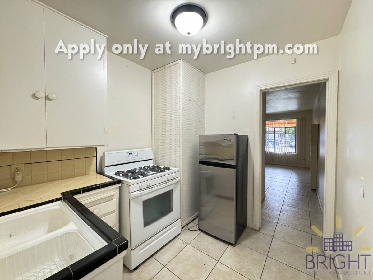 Apartment for rent at City College, 4251-4269 21st St & 2111 18th Ave, Sacramento, CA 95822