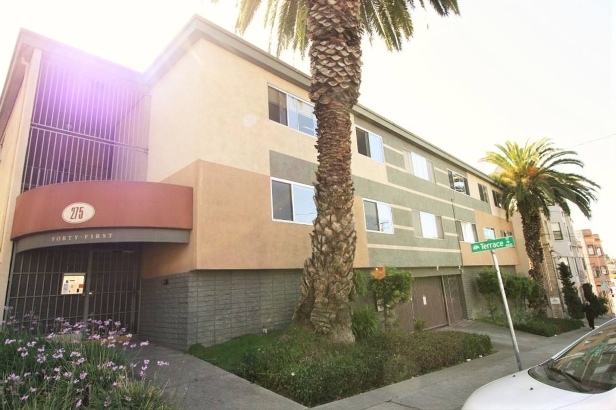 Apartment for rent at 275 41st St, Oakland, CA 94609