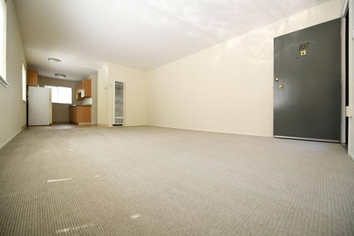 Apartment for rent at 275 41st St, Oakland, CA 94609