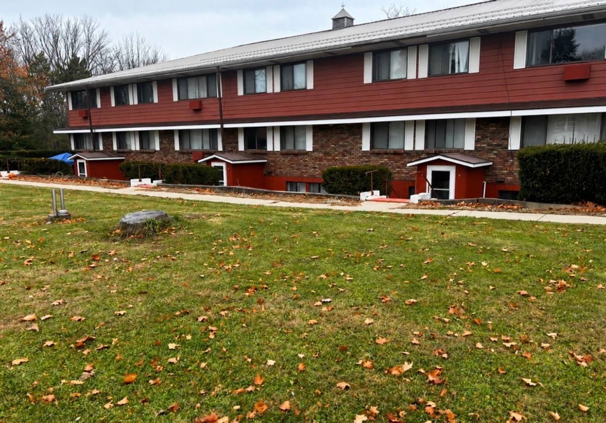 Apartment for rent at 300 E Spring St, Rochester, WI 53167