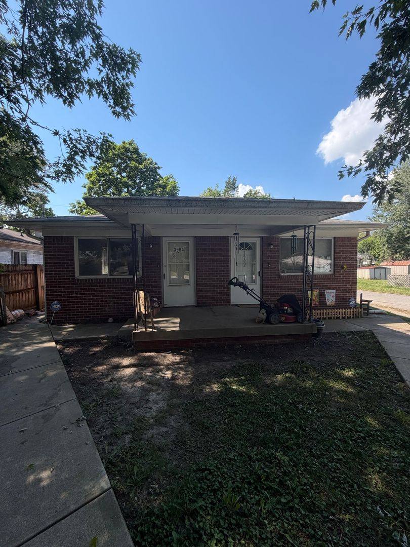 Townhouse for rent at 3904 Aurora St, Indianapolis, IN 46227