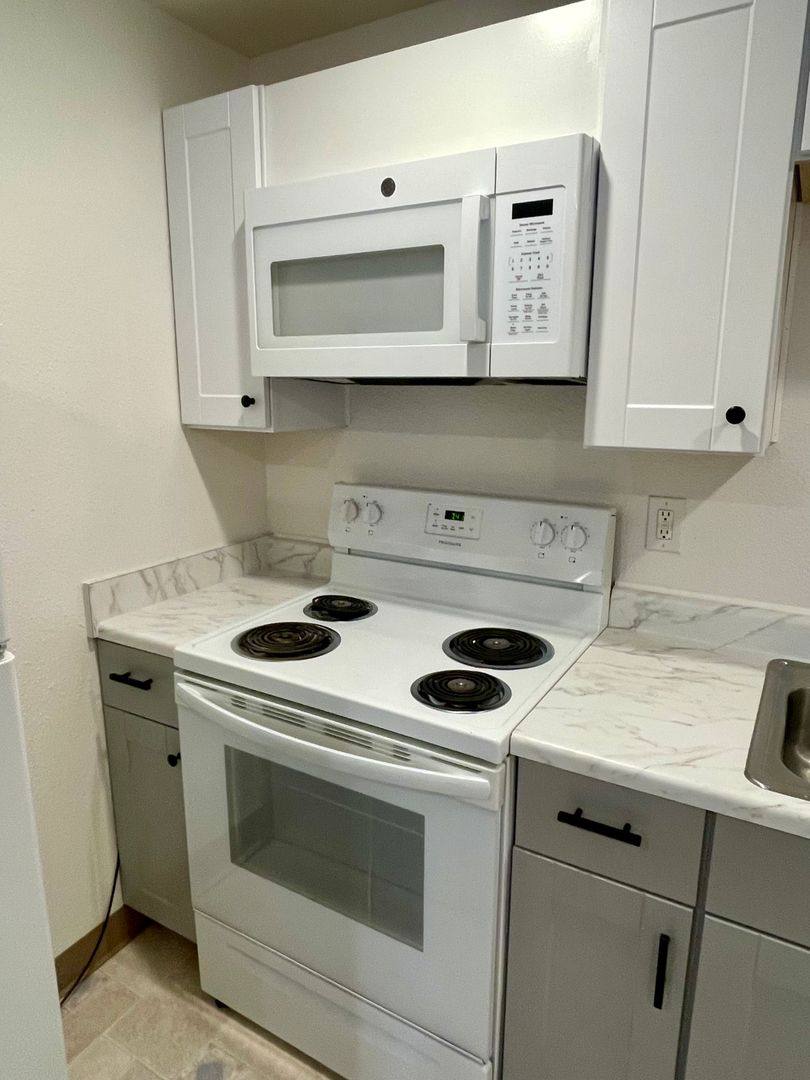 Apartment for rent at 1864 Cascade Blvd, Shasta Lake, CA 96019