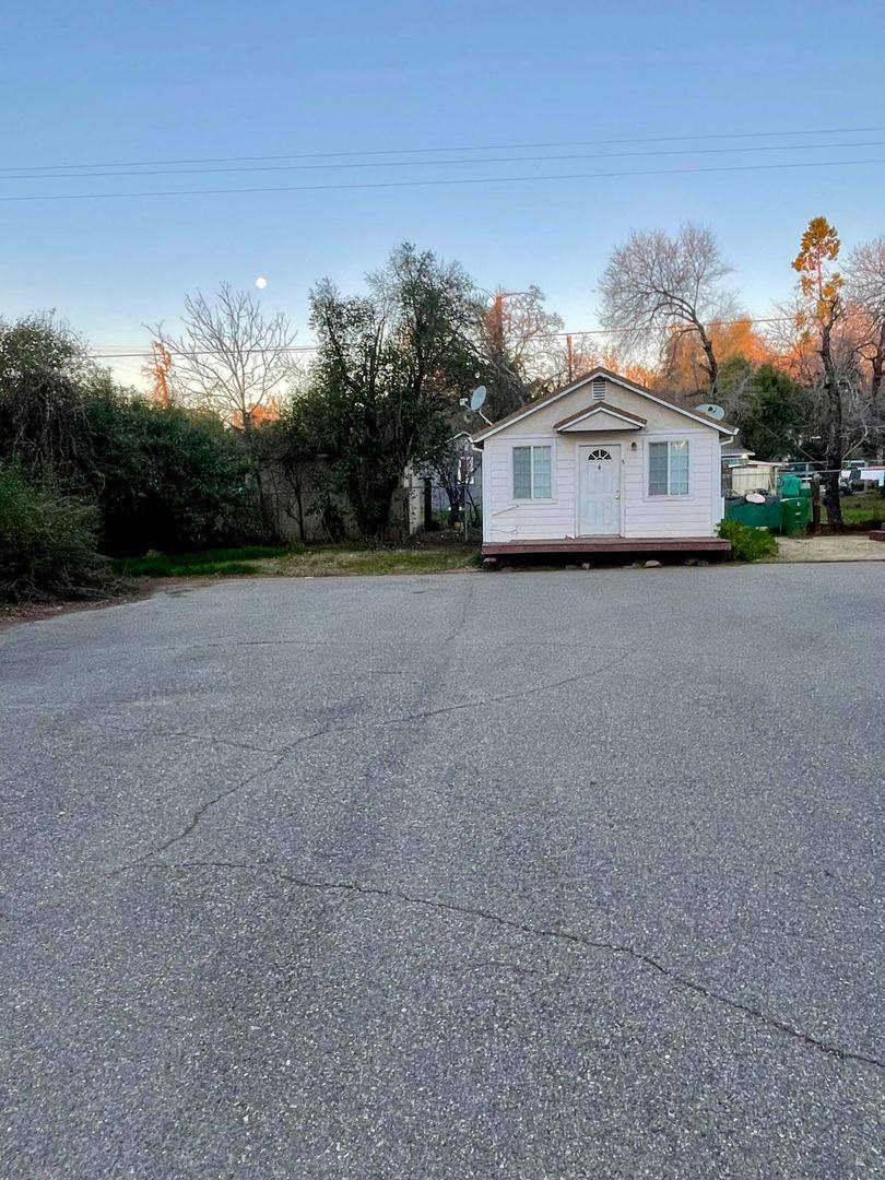 Apartment for rent at 1864 Cascade Blvd, Shasta Lake, CA 96019