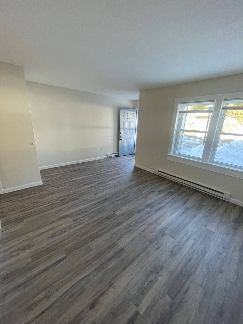 Townhouse for rent at 31 Indian Brook Circle #49, Rochester, NH 03839