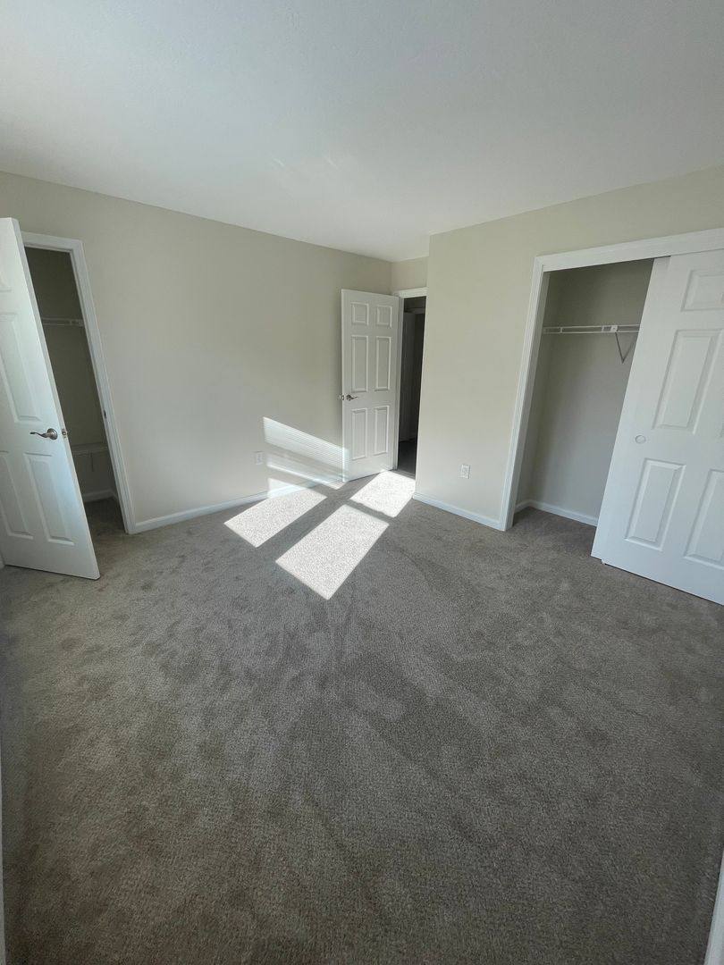 Townhouse for rent at 31 Indian Brook Circle #49, Rochester, NH 03839