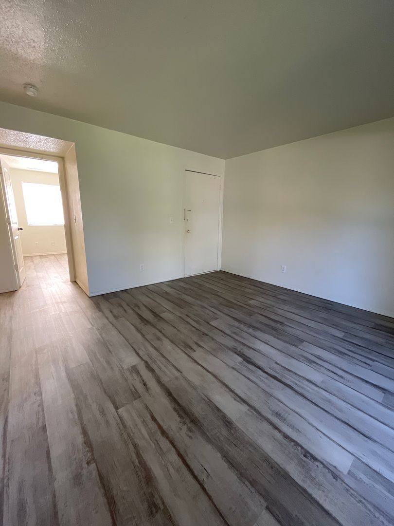 Apartment for rent at 922 Sylvan St, Emporia, KS 66801