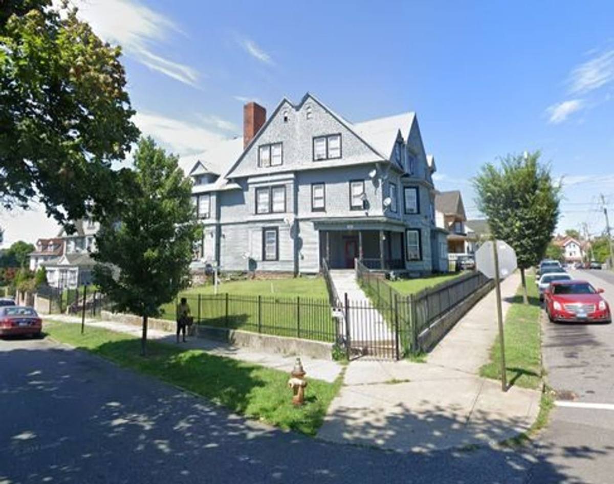 Apartment for rent at 144-154 Coleman St, Bridgeport, CT 06604