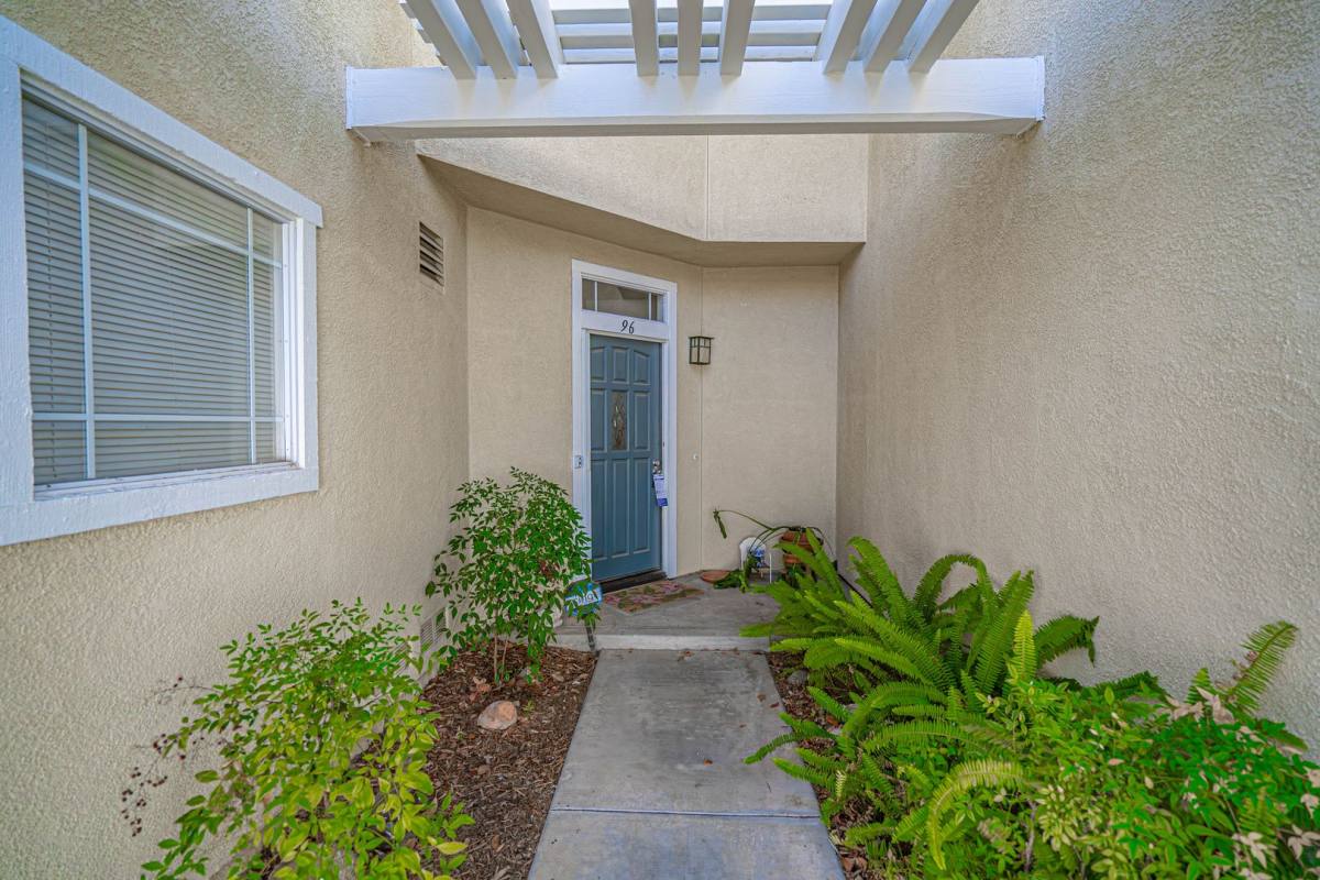 Townhouse for rent at 27105 Teton Trail #96, Valencia, CA 91354