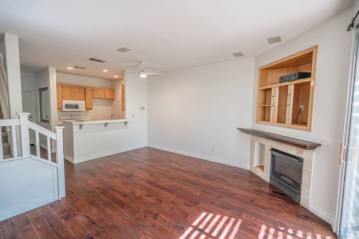 Townhouse for rent at 27105 Teton Trail #96, Valencia, CA 91354